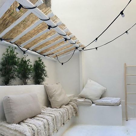Mirmont Greek Style Apartment Bordeaux Exterior photo